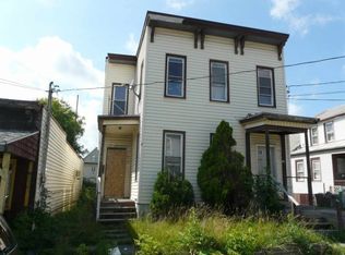 29 Reid St, Amsterdam, NY 12010
