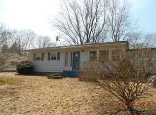 11 Hickory Rd, Derby, CT 06418