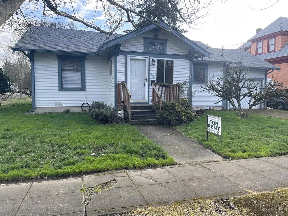 540 3rd Ave SE