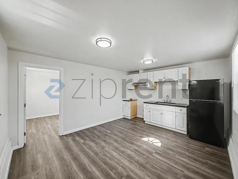 9601 La Salle Ave #ADU — Photo 11