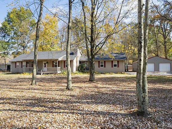 2nd image of 16090 Colonial Dr