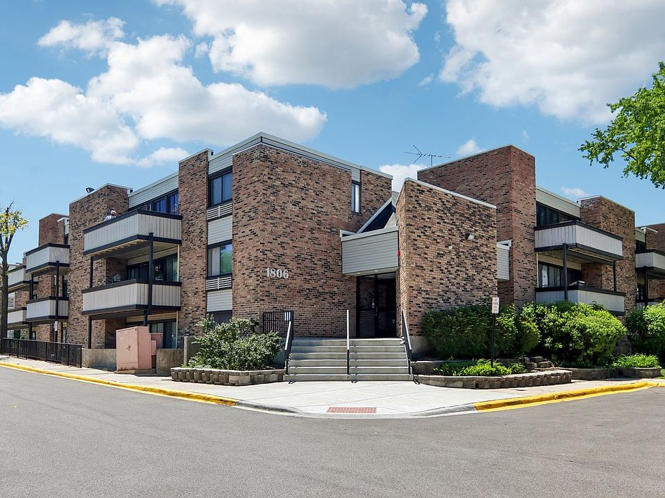 1st image of 1806 Hemlock Pl APT 303