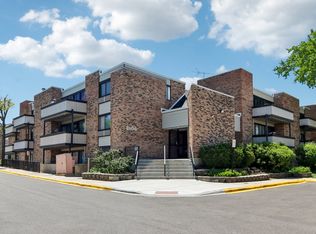 1806 Hemlock Pl APT 303, Schaumburg, IL 60173