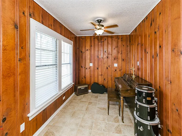 3836 Maryland Ave — Photo 15