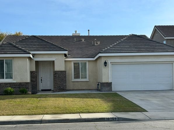 10709 Desert View Pl