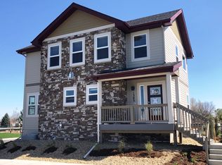 1303 S Oak Ct, Longmont, CO 80501