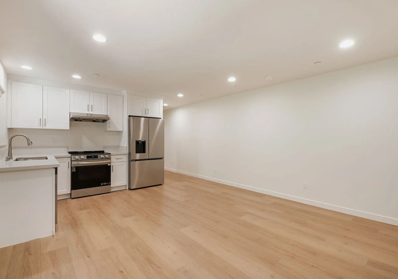 2 Bed | 2 Bath | Alhambra School District — Photo 3
