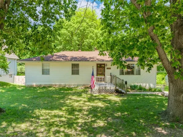 8004 NE 57th St, Kansas City, MO 64119