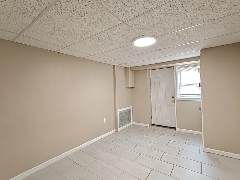 6766 Blakemore St #C1 — Photo 8