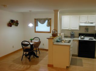 88 Maple St, Burlington, VT 05401