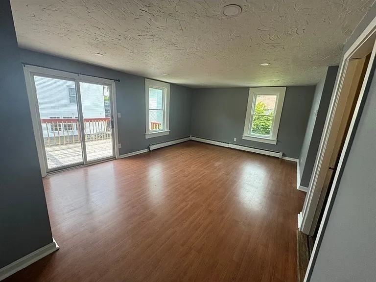 28 Vernon Ct #28 — Photo 4
