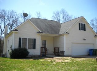 19 Mary Ann Dr, East Hampton, CT 06424