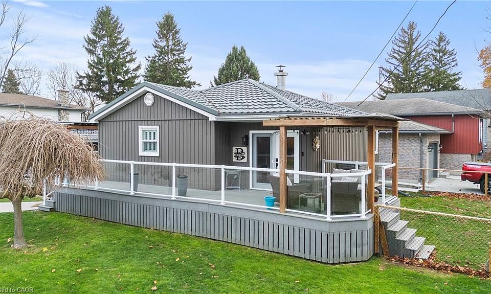 1st image of 104 Concession Rd E