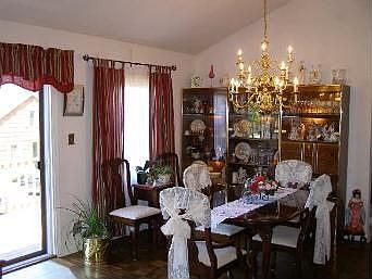 Dining room.