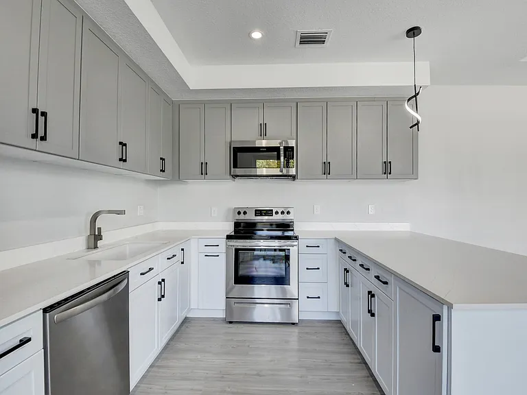 B Unit Kitchen B Unit Kitchen
