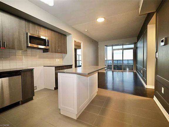 4th image of 560 Service Rd #810