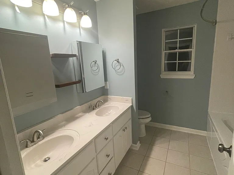 2517 Shady Oak Ct — Photo 10