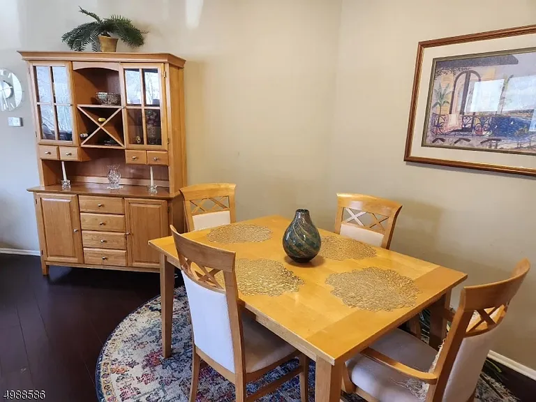 64 Sycamore Ct — Photo 11
