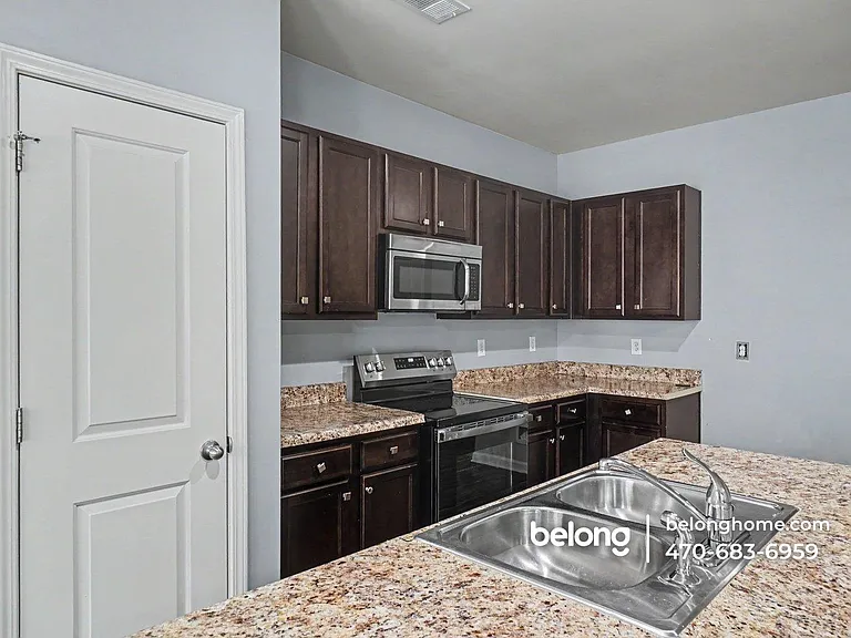 3335 Blue Springs Walk NW — Photo 6