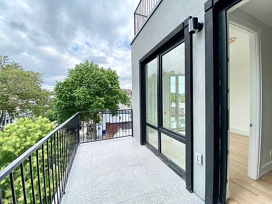 Rented by Bruma Realty LLC | media 3