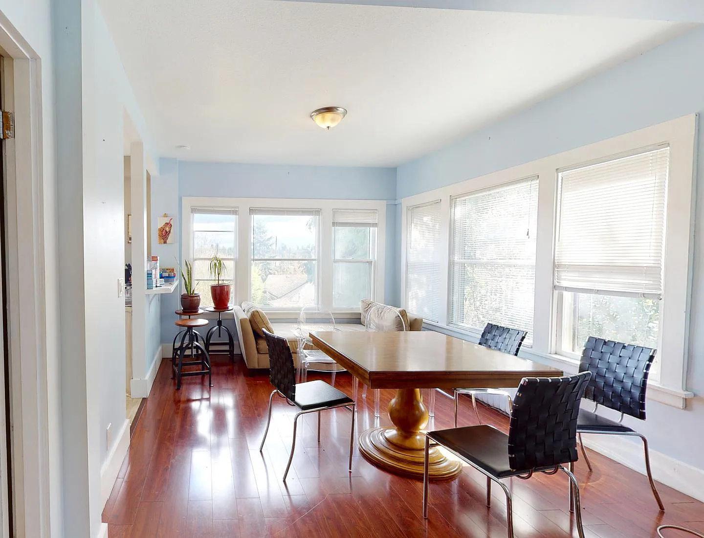 Private Rooms In Historic Greenlake Craftsman Home - 6006 5th Avenue NE — Photo 2