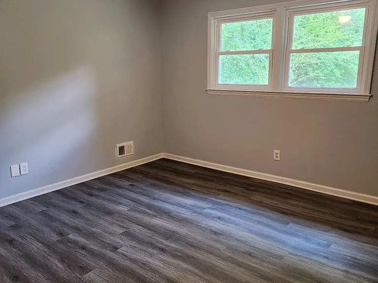 2218 Apple Valley Rd — Photo 17