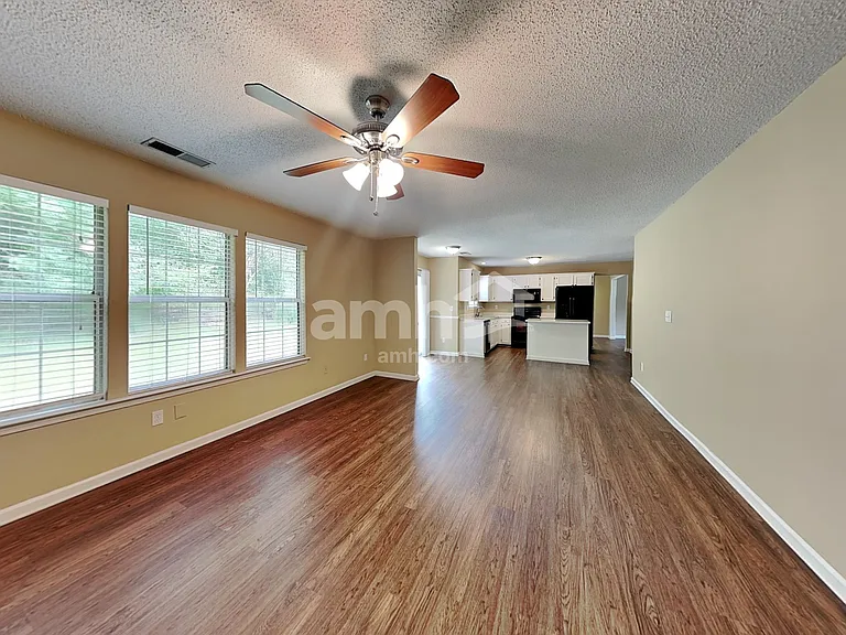 12719 Diamond Dr — Photo 9