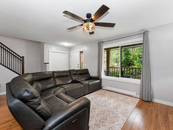 3rd image of 2071 Mable Rd