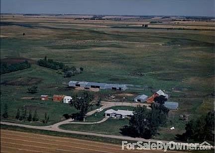 Farm 1994 : We currently have more water behind the farm than is pictured.