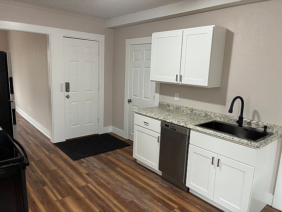 2nd image of 172-180 Princeton St #172B