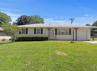 100 N 1st St, Blue Springs, MO 64014