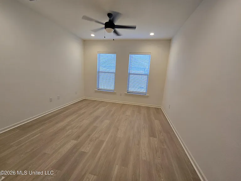 15395 Percy St — Photo 18