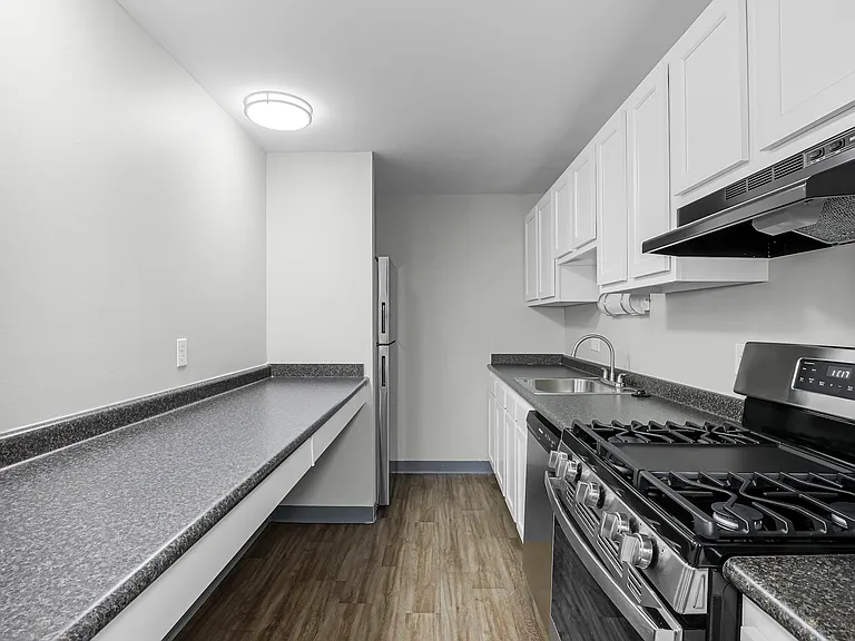 Thurber Square Apartments — Photo 11