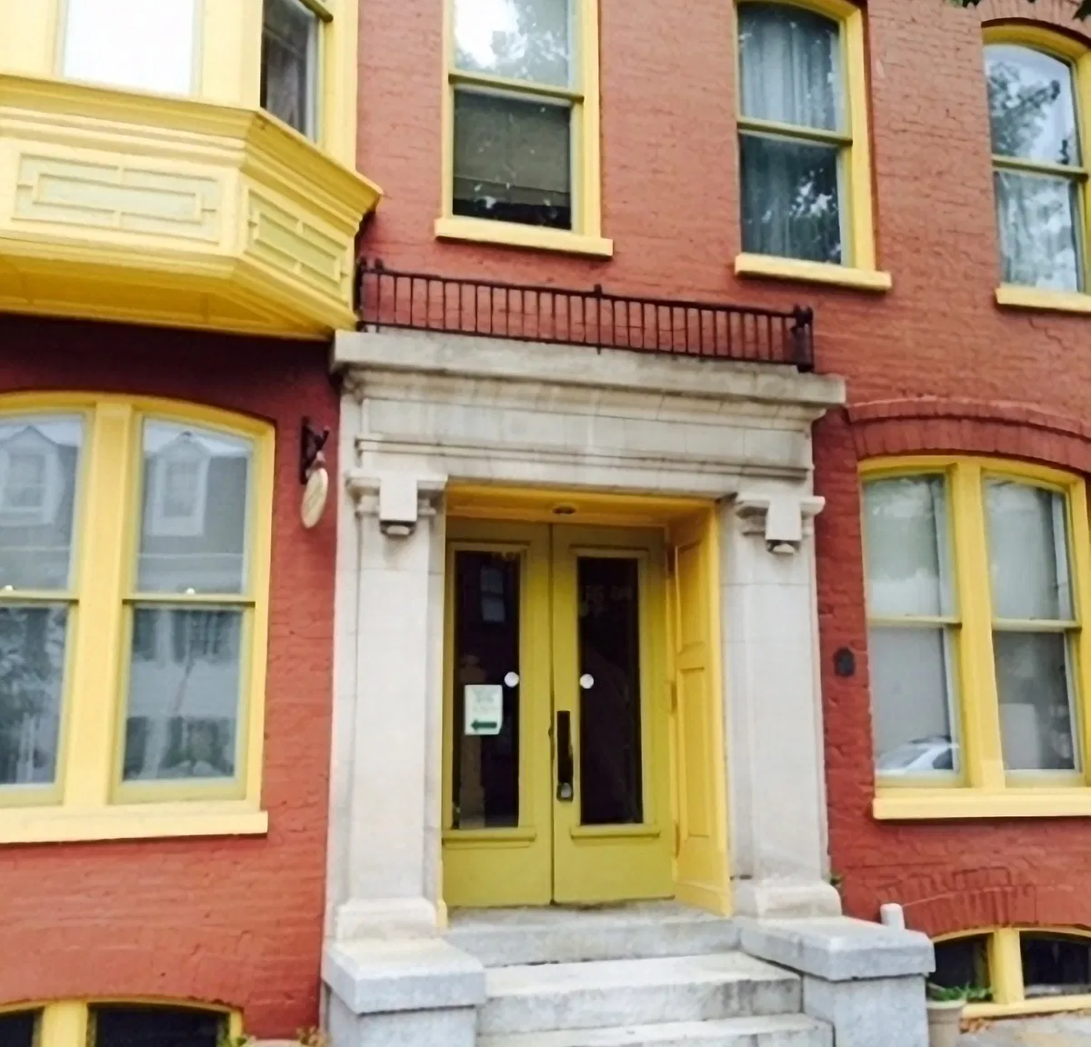 2 bed, $1,350 — Photo 1