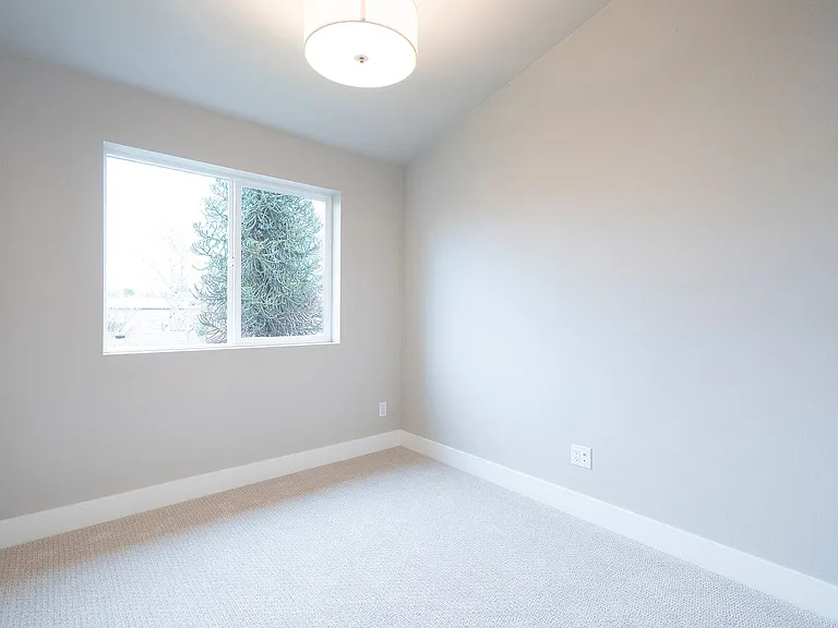 15893 SE Washington Ct — Photo 21