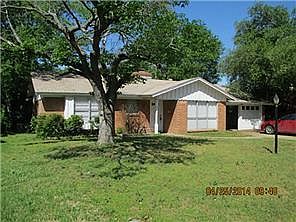1st image of 912 Blue Lake Dr