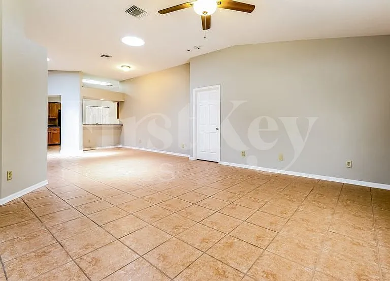 439 Dixie Hwy — Photo 6