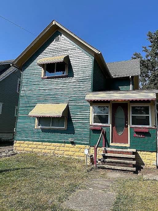 1st image of 1014 W 9th St