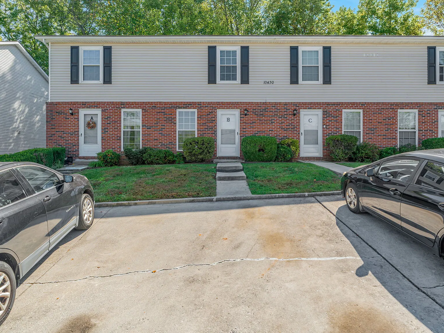 (ACHMidL) 10430 Victoria Dr (Units 1 - 4) - B — Photo 3