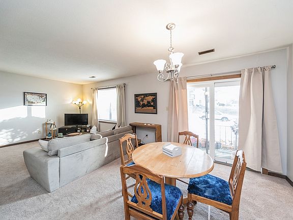 5th image of 4533 Woodland Ave Unit 1