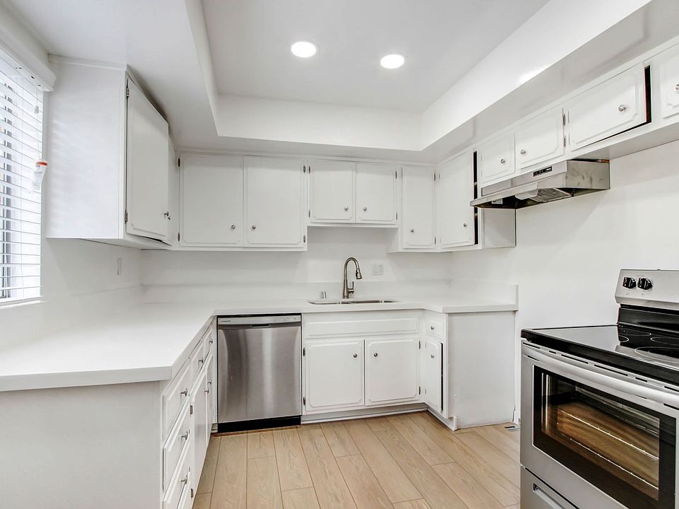 1st image of 12258 Montana Ave #201