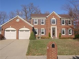 310 Farmington Dr, Lakeside Park, KY 41017