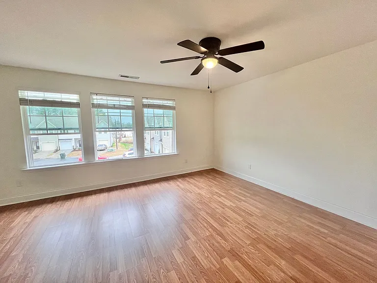 4426 Lord Joseph Ct — Photo 10