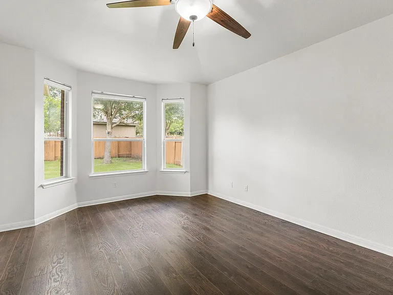 18613 Falcon Pointe Blvd — Photo 12