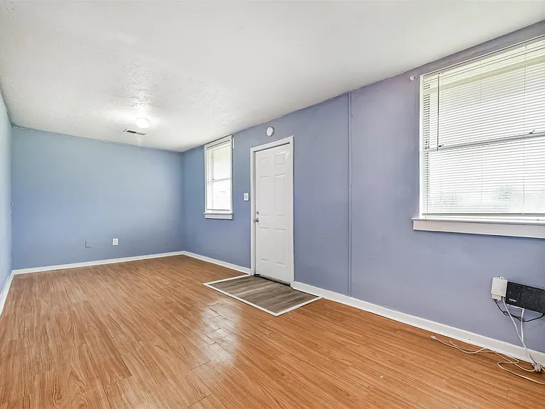 639 E Saint Charles Dr #1 — Photo 5