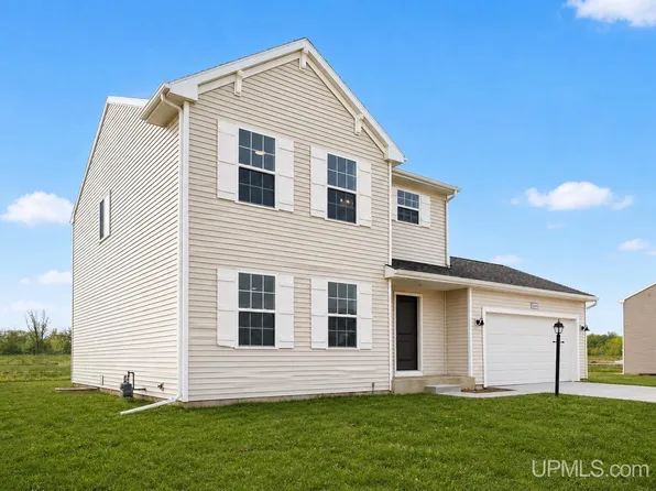 1623 Portage Dr, Hancock, MI 49930