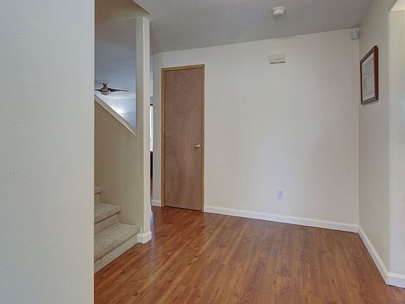 4th image of 15901 NE 76th St