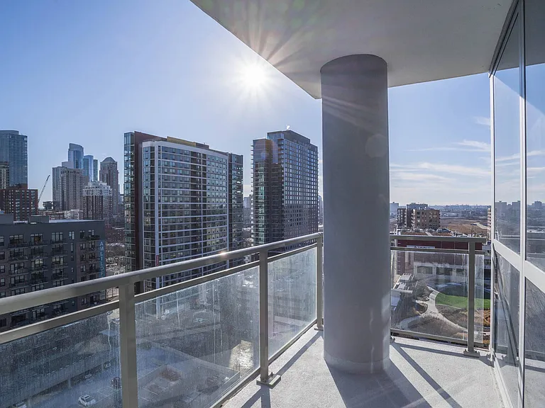 The Elle Apartments — Photo 21