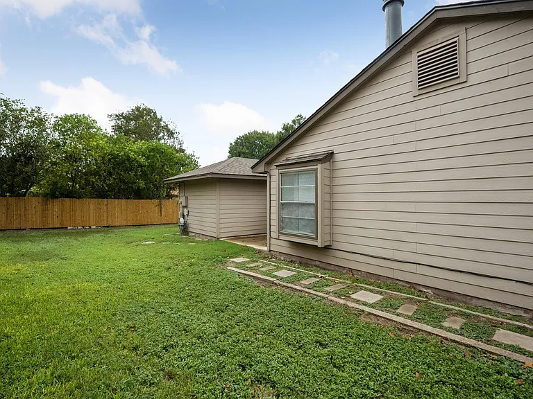11331 Two Wells Dr — Photo 23