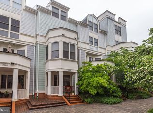 2058 N Oakland St, Arlington, VA 22207